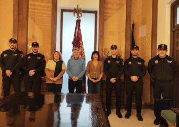 Ocho agentes de la Policía Local toman posesión como funcionarios de carrera