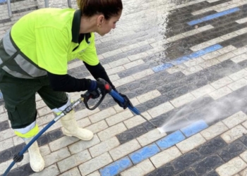 Limpieza Viaria inicia una campaña extraordinaria de retirada de chicles