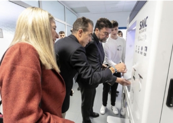 Los nuevos ciberkioscos de Alicante emiten un millar de certificados en su primer mes