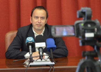 Santa Pola se presenta en Fitur como un destino turístico “adictivo”