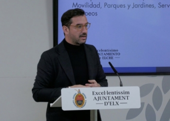 Elche inicia la instalación de 1.900 nuevas luminarias en Carrús