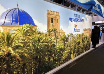 Elche se promociona con experiencias en el corazón del palmeral