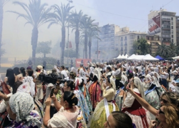 Pirotecnia Ferrández disparará la Palmera de la Nit de Sant Joan 2024