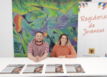 Juventud organiza clases de yoga gratuitas para jóvenes del municipio