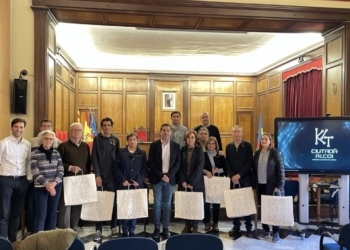 El Ayuntamiento de Alcoy reparte los primeros 14 ‘Kits Ciudadanos’