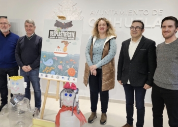 Orihuela pone en marcha la campaña ‘Desplastifícate’