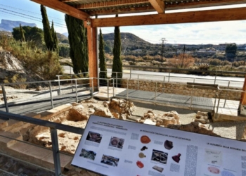 Elda retoma las visitas guiadas al yacimiento de El Monastil