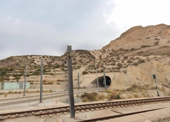 Una mole calcárea entre dos litorales