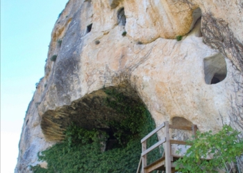 El misterio de la Cueva de les Finestres