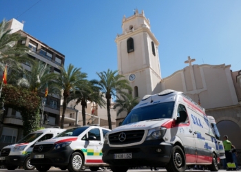 Sanidad presenta el servicio preventivo de ambulancia que se va a desarrollar durante la Semana Santa