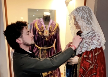 «El bordado es una evidencia de poder»