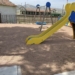 Pedanías limpia y mejora el parque infantil de La Encina