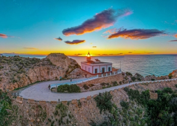El Faro de l’Albir ilumina la Ruta 181