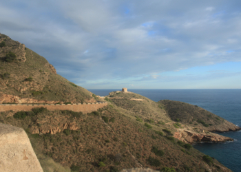 Una ruta corta, sencilla, entre mar y montaña