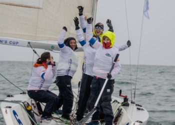 La vela femenina, viento en popa en Altea