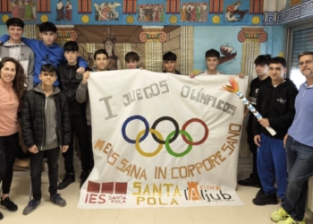 Los institutos Santa Pola y Cap de l’Aljub organizan los primeros Juegos Olímpicos griegos
