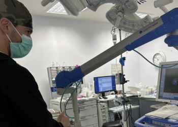 El Hospital Clínico de València alcanza las 100 intervenciones quirúrgicas con semillas radiactivas de yodo 125