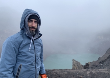 «Lo que más me apasiona es la vulcanología y la sismología»