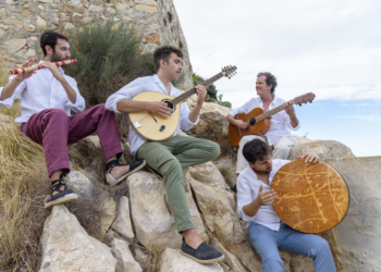 «Lo más bonito para un artista es llegar al corazón del público»