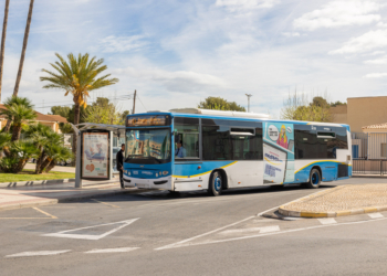 Se complica el viaje en autobús para ir entre l’Albir y Altea