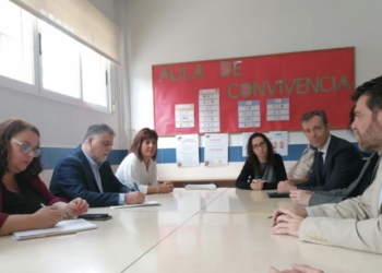 El alcalde se opondrá a la intención del Consell de suprimir el Colegio Santa Teresa del Barrio de San Francisco