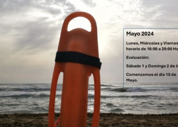 Curso para formar futuros socorristas en las playas de Santa Pola