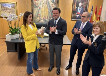 Ruth Merino destaca la importancia de Elche como polo industrial de la Comunitat Valenciana