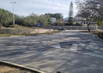 Desvíos e itinerarios alternativos por el comienzo de las obras en la rotonda del Camí Cabanes / Travesía de Cansalades de Xàbia