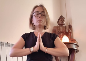 «El yoga ayuda a conocernos mejor»