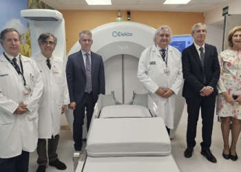 El Hospital Clínico pone en marcha un modelo único en Europa de radiocirugía Gamma Knife
