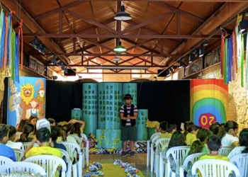 Petrer trabaja valores como la amistad y el compañerismo con el alumnado de infantil y primaria