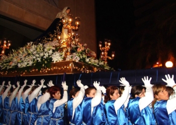 La cofradía de la Santa Mujer Verónica de Elche cumple 75 años