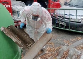 El Ayuntamiento elimina seis vertidos de amianto irregulares en el extrarradio y en las inmediaciones del barrio Santa Isabel