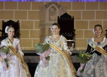 Ángela Tachó, proclamada reina de les Fogueres de Xàbia