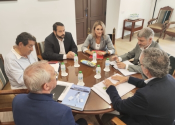 Orihuela y la Conselleria apuestan por potenciar la industria y el turismo del municipio