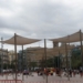 EMT València instala los toldos de protección solar de la plaza de la Reina