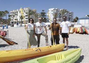 Juventud presenta una nueva edición de su programa de salidas gratuitas en kayak