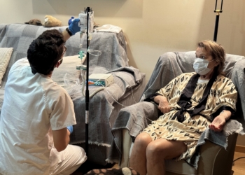 El Hospital Doctor Peset demuestra la efectividad de la administración de inmunoterapia a domicilio a pacientes con cáncer