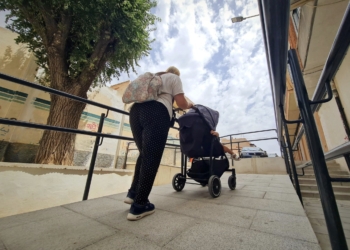 Elda crea una nueva rampa accesible para unir las calles San Ignacio de Loyola y Trinquete