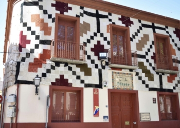 Elche garantiza la cobertura sanitaria durante este verano con una nueva ambulancia medicalizada en la zona Carrús-Toscar