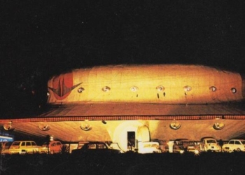 El primer rayo láser de España iluminó la noche benidormense