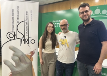 El Festival de Guitarra de Petrer se suma a la moda de los conciertos a la luz de las velas