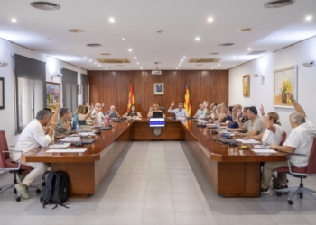 El pleno de l’Alfàs aprueba por unanimidad iniciar la resolución del contrato con la mercantil SICE