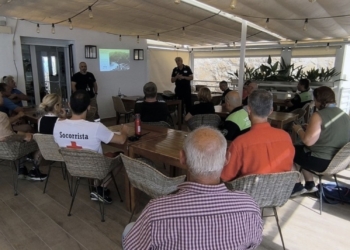 La Policía Local implica a los empresarios y vecinos de la Granadella y Portitxol en la aplicación del Plan de Protección contra incendios