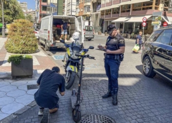 La Policía Local realiza una campaña de controles a los vehículos de movilidad personal