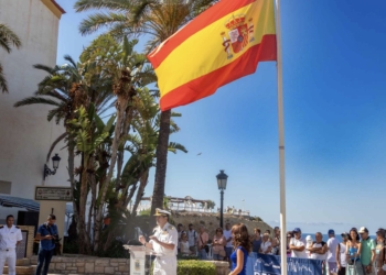 Benidorm rinde un sentido homenaje a los Caídos en la Mar y al Arma Submarina