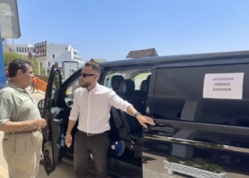 La Concejalía de Costa mejora el acceso a la Playa de Barranco Rubio con un servicio de lanzadera