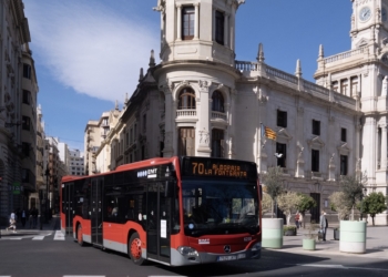 Una encuesta entre 8.000 usuarios acerca a la EMT al sobresaliente