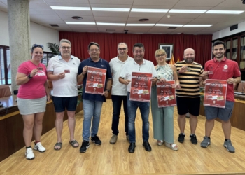 “Un escudo, todo un pueblo”: el Santa Pola C.F. lanza su campaña de abonos mirando a la cantera