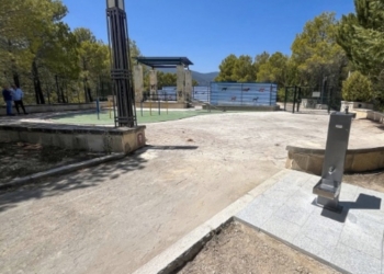 Ya está abierta la zona canina en el parque de Cantagallet